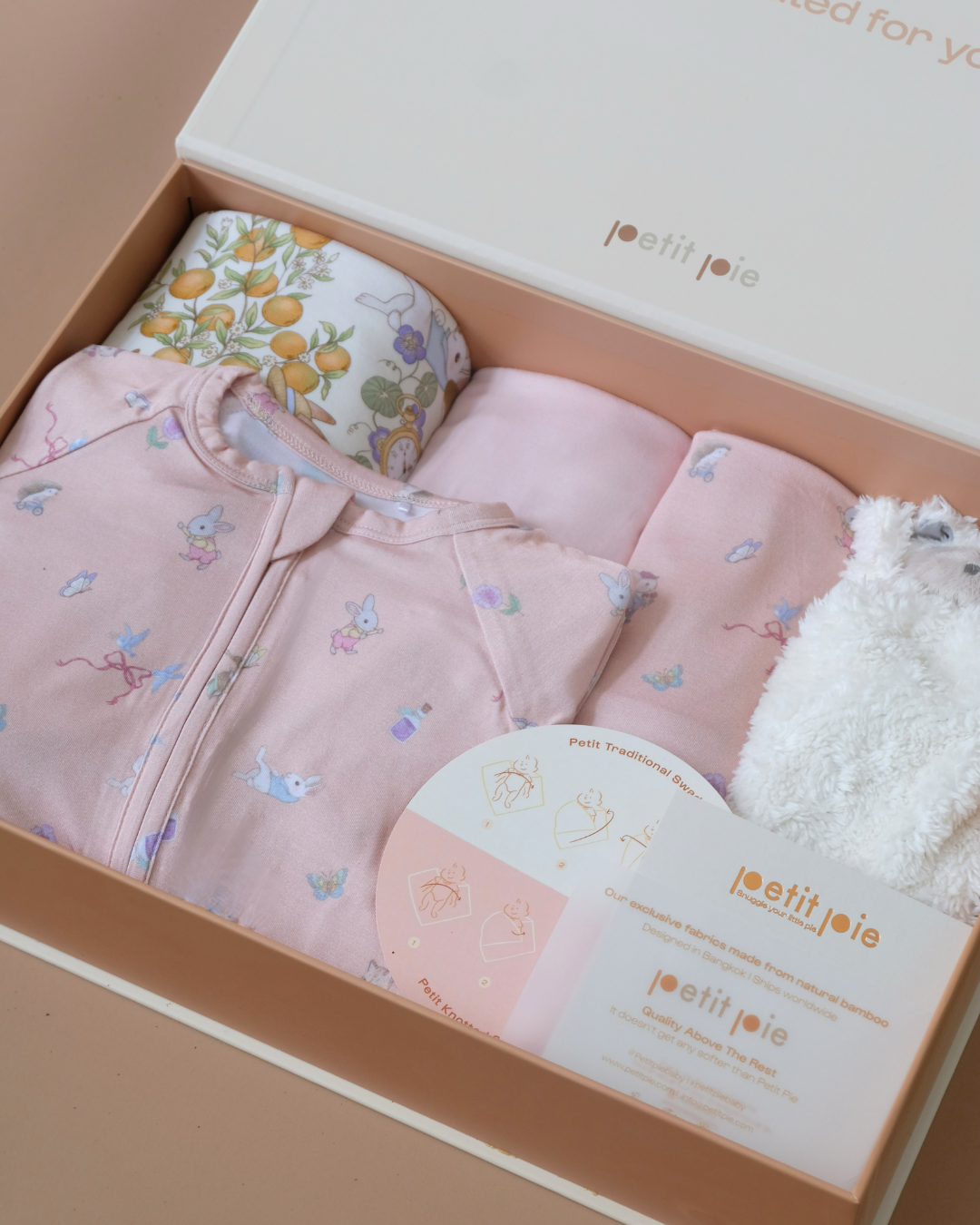 The first chapter gift set (Girl)