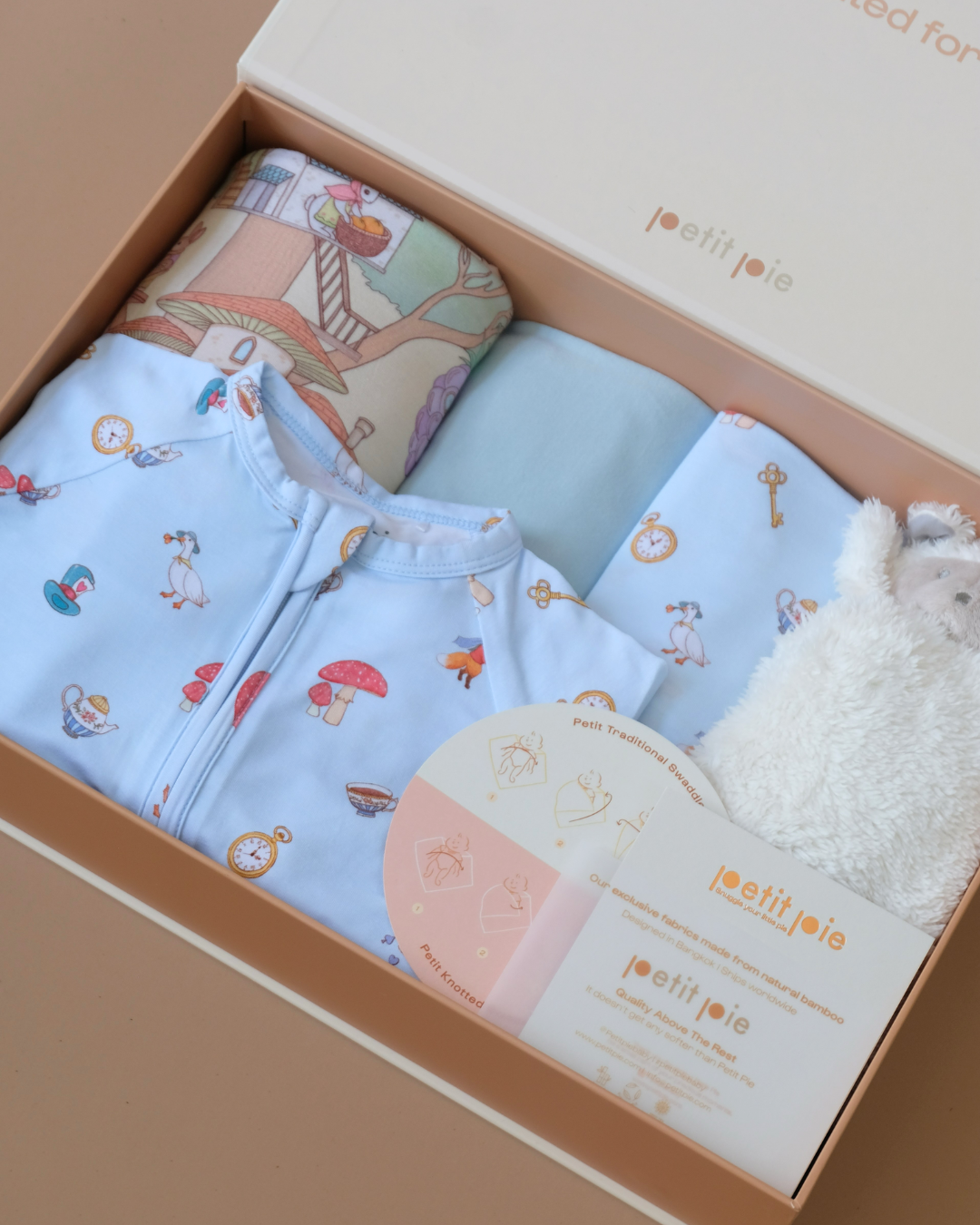 The first chapter gift set (ฺBOY)