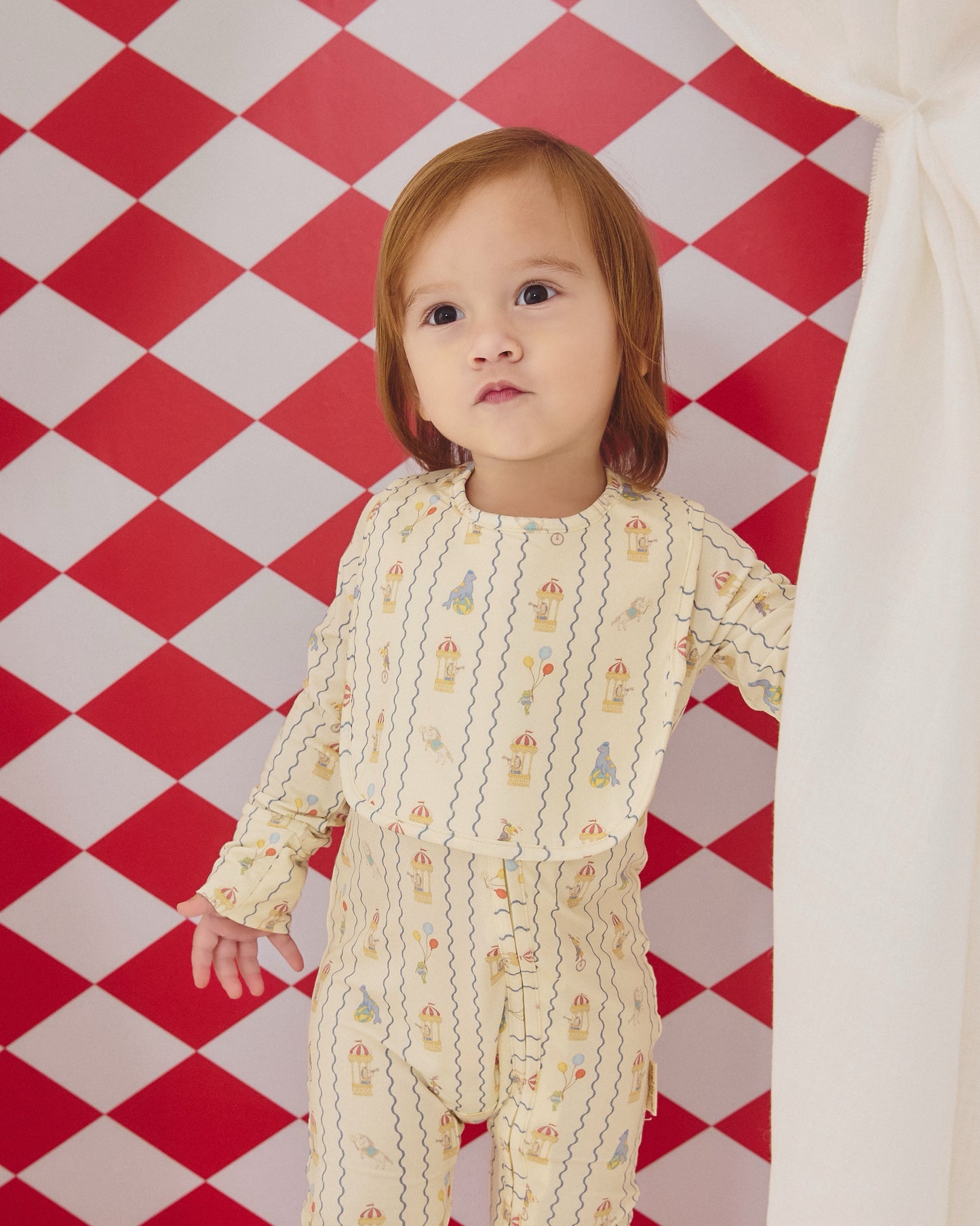 Reversible Bib - Cirque Twirl